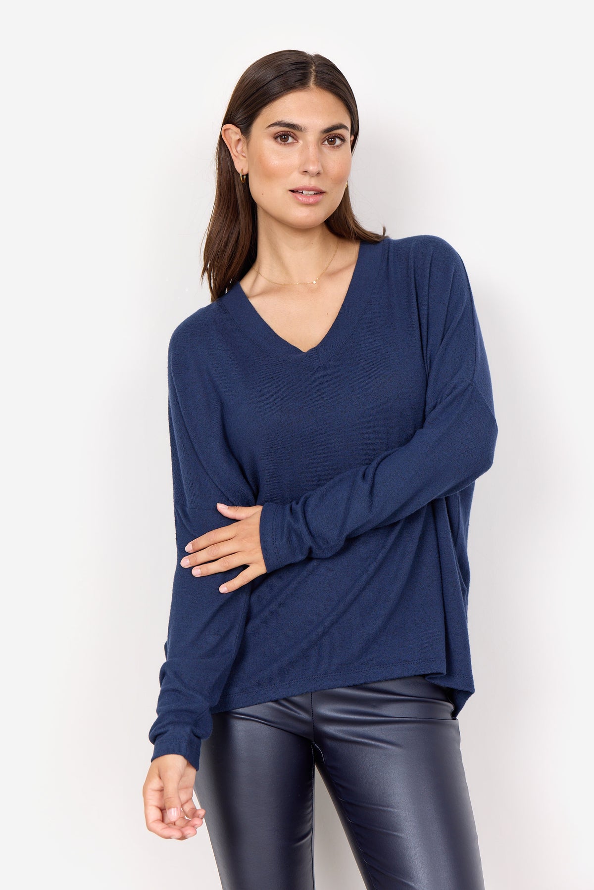 Top:  Soft Touch Melange  V Neck Long Sleeve BIARA   - Dark Blue - Soya Concept