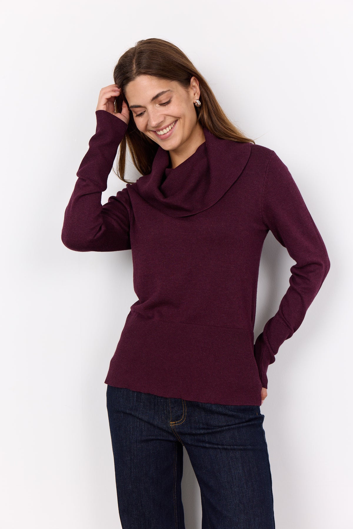 Jumper: Fine Knit Loose Turtleneck Long Sleeve DOLLIE   - Dark Red - Soya Concept