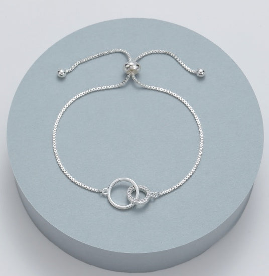 Bracelet: Lariat Interlinked Open Circles Crystals - Silver