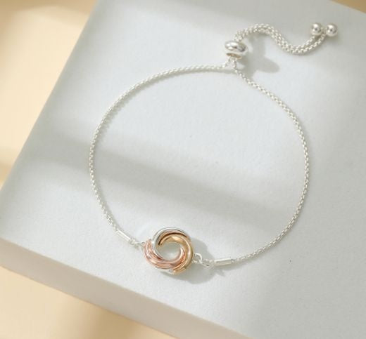 Bracelet: Lariat Interlinked Open Circles Crystals - Gold