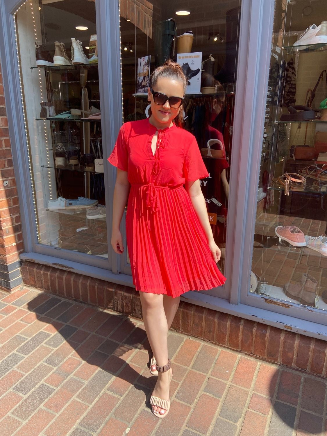 Short Dress: Lightweight Short Sleeve Pleated Unni - Bright Orange - Vero Moda