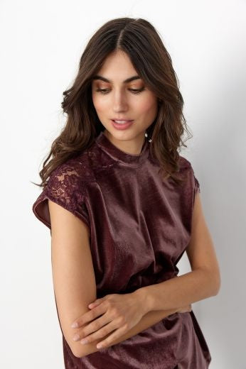 Top: Velour Short Sleeve Hera - Wine Red - Soya Concept