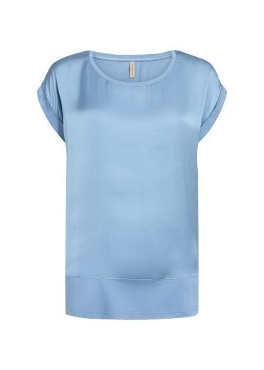 T-Shirt: Short Cuffed Sleeve Round Neck Satin Front THILDE - BRIGHT PASTEL BLUE - Soya Concept