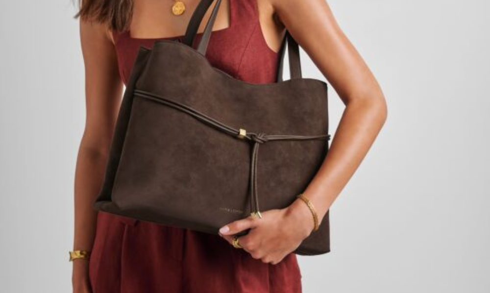 CHOCOLATE BROWN