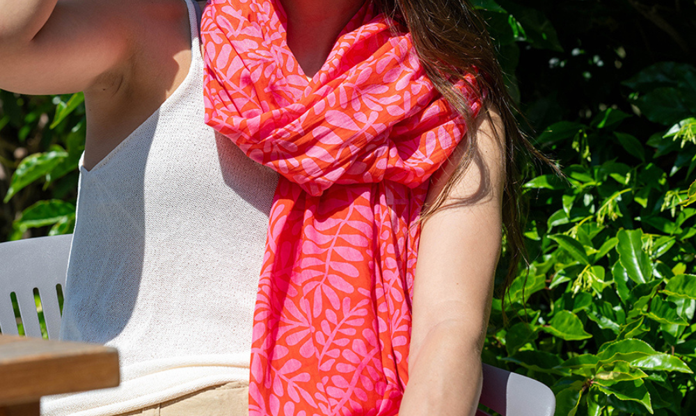 SCARVES