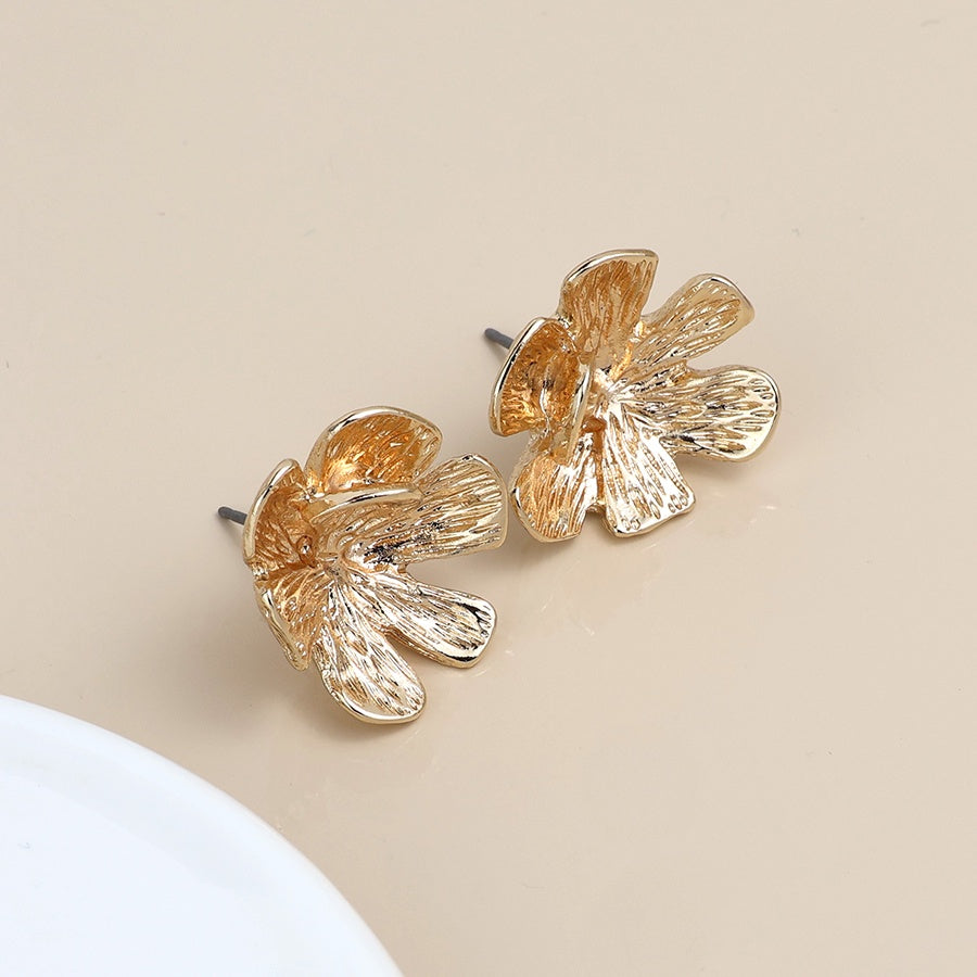 Earrings: Stud Textured Floral Blooms - Faux Gold - POM