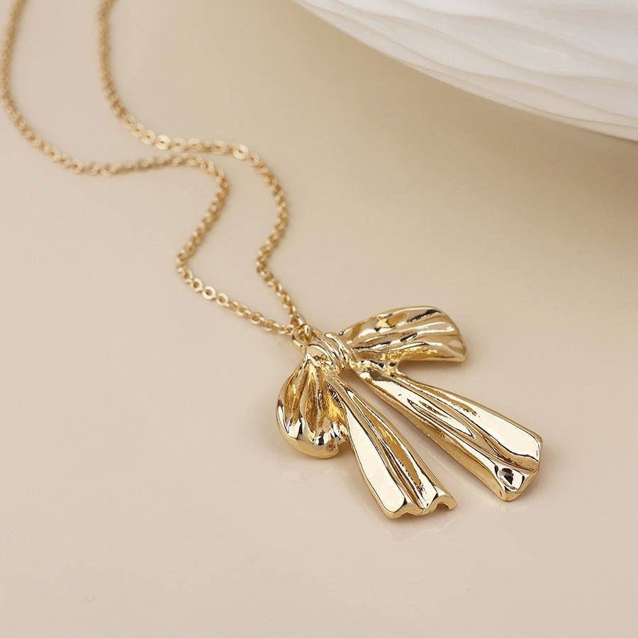 Necklace: Pendant Fine Chain With Colette Bow - Gold - POM