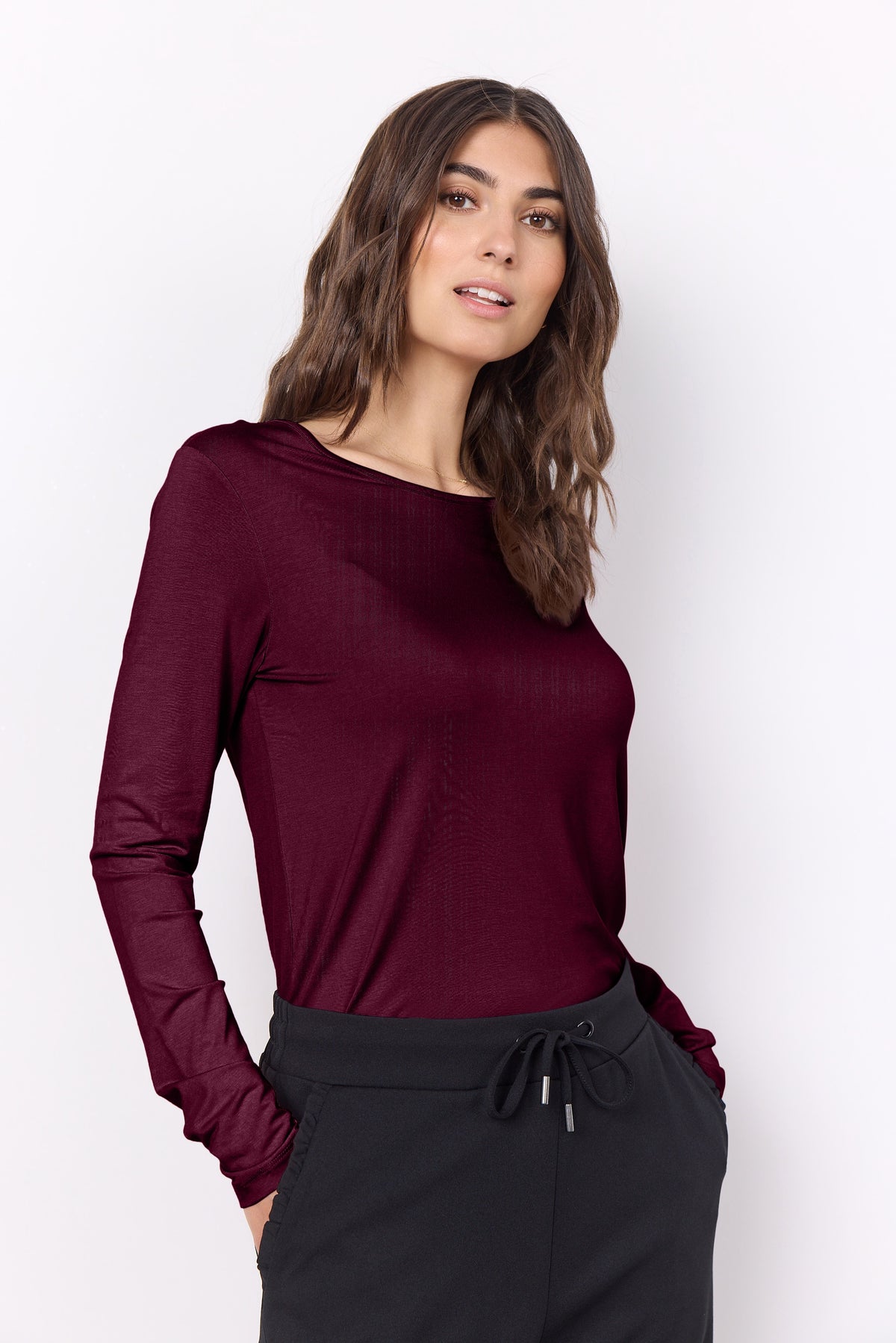 Top: Lyocell Soft Touch   Round Neck MARICA   - Dark Red - Soya Concept