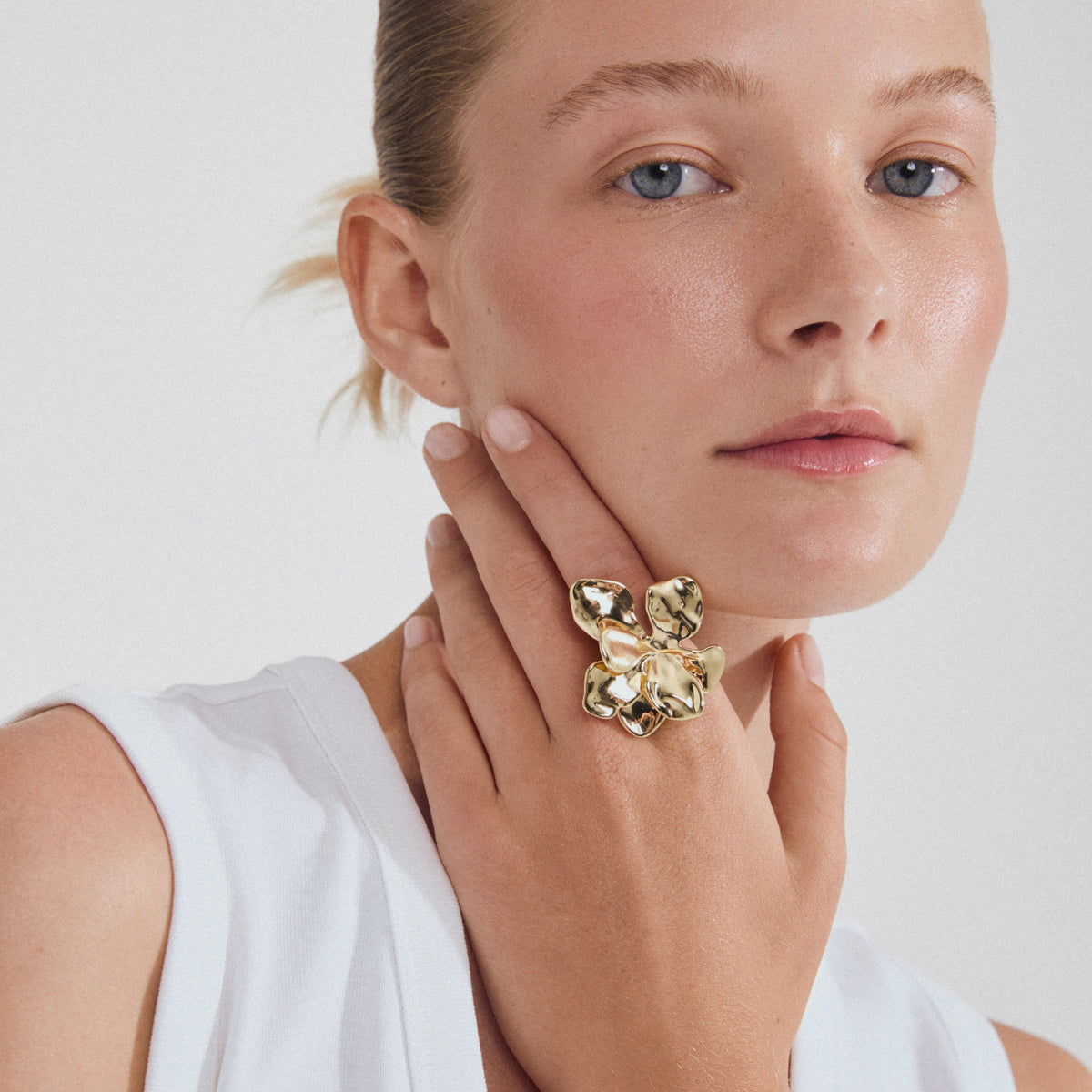 Ring: Statement Flower LUNITH - Gold Plated - Pilgrim