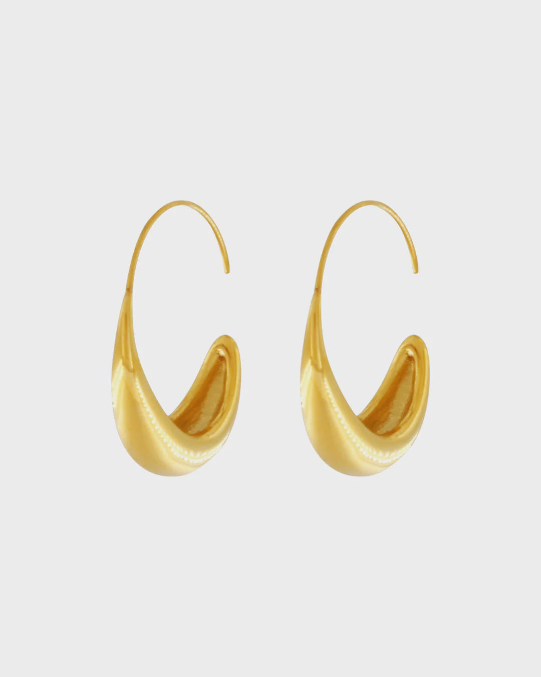 Earrings: Pull Through  Waterproof Smooth Shiny Passion   - Gold Plated - DANSK