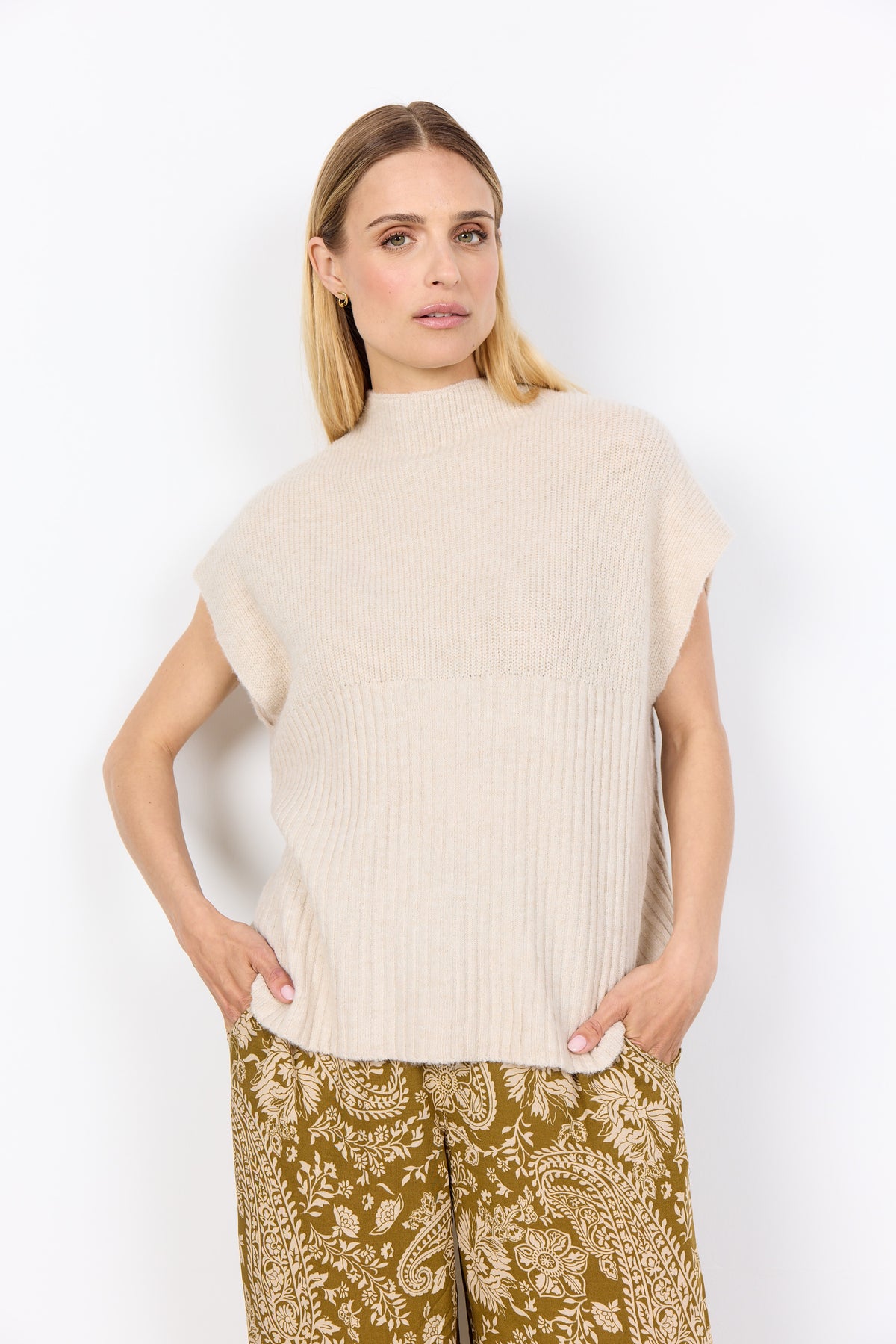 Jumper: Recycled Mix Ribbed High Collar Short Sleeve VIRGINIA   - Cream - Soya Concept
