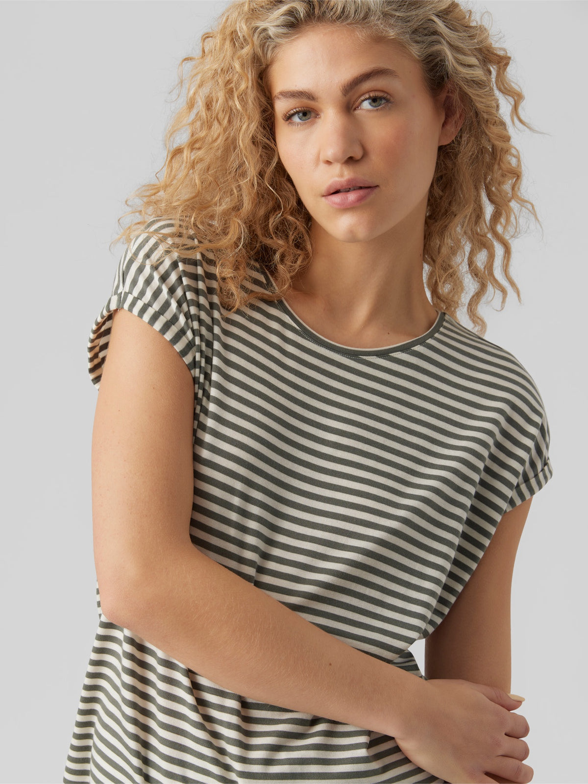 T-Shirt: TENCEL™ Short Sleeve O Neck Stripe AVA - Laurel Green & Cream - Vero Moda