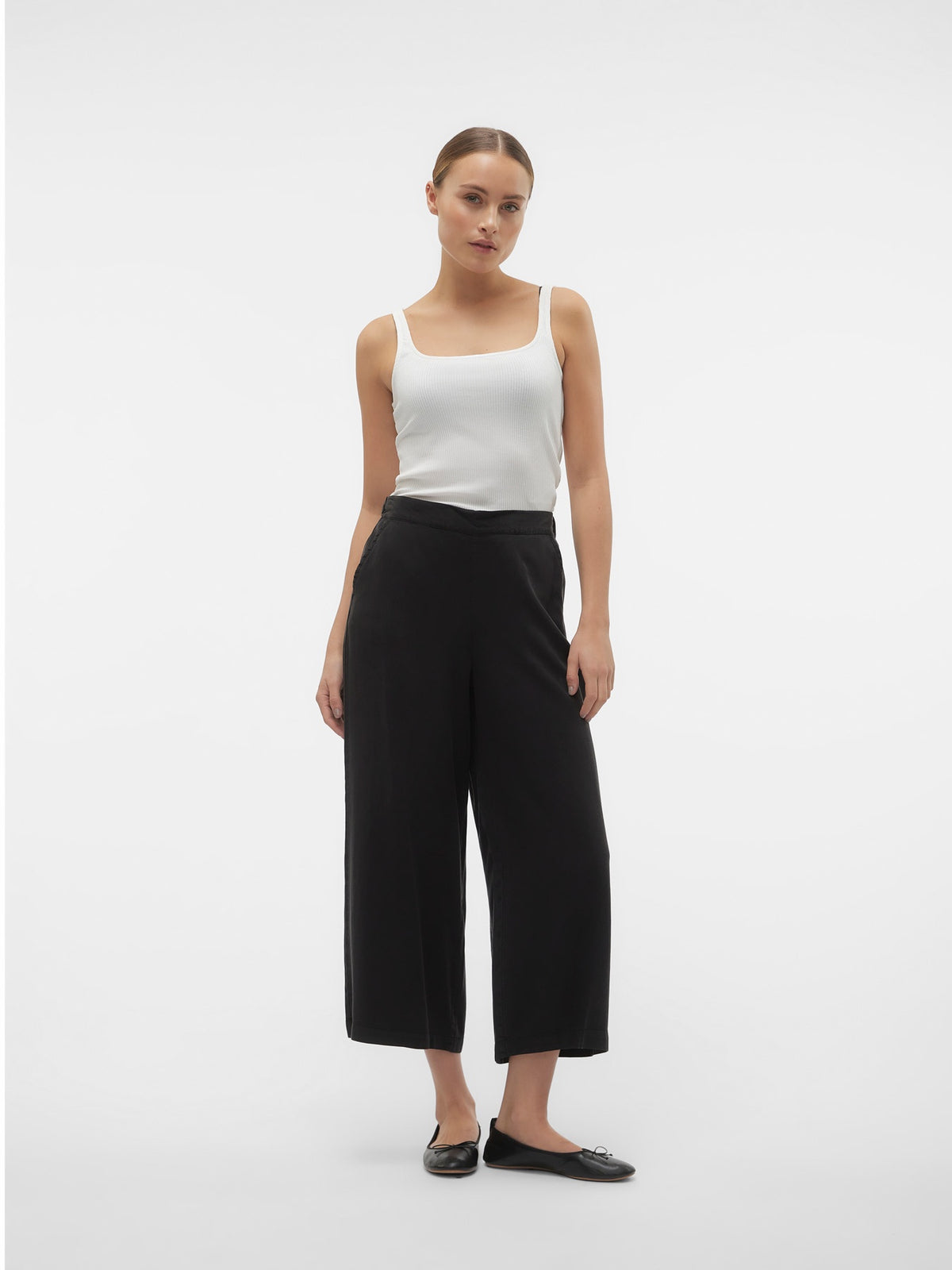 Trousers: TENCEL™  BREE - Black Denim - Vero Moda
