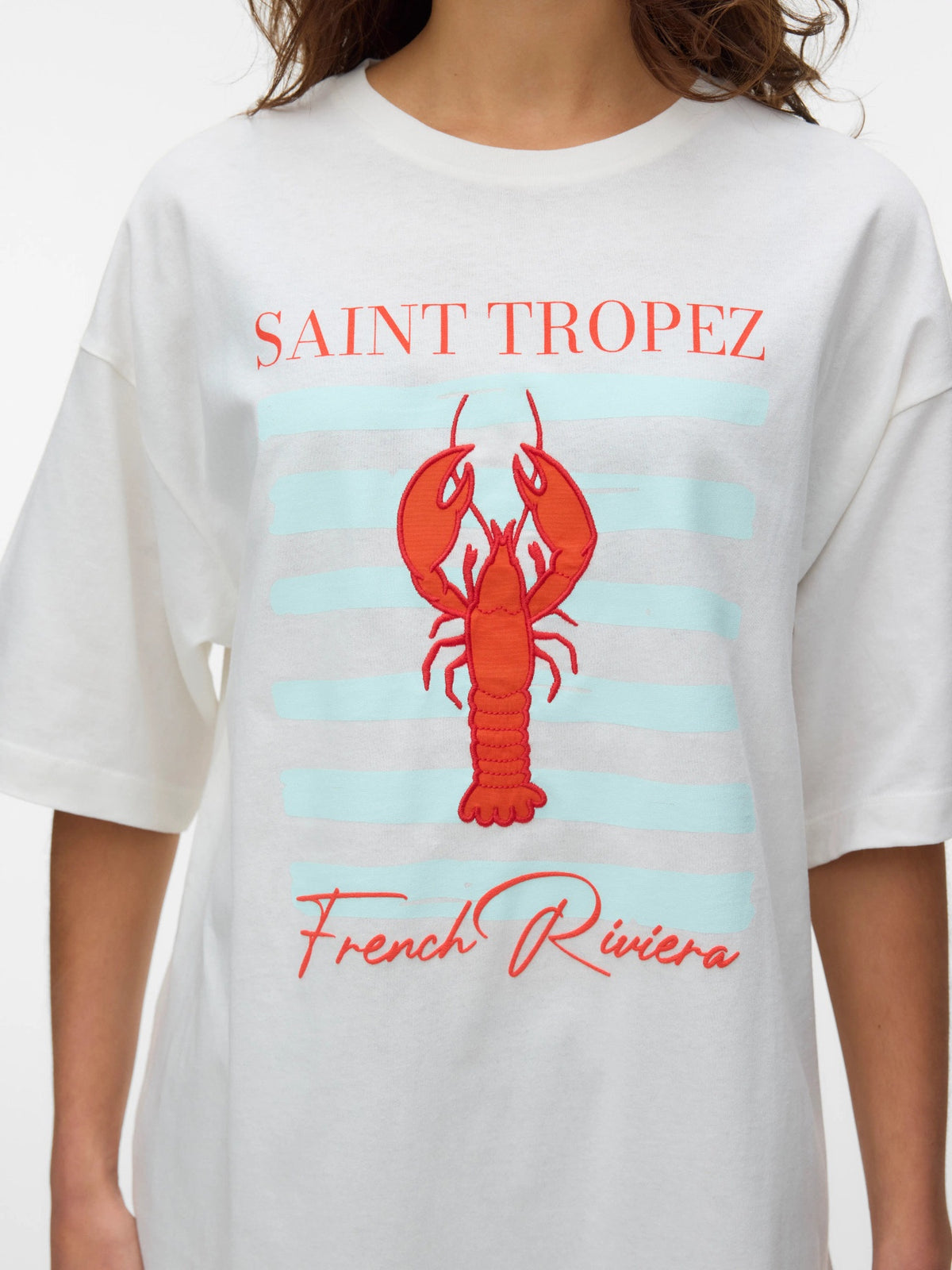 T-Shirt:  Organic Cotton Saint Tropez Lobster TAZ Hailey  - Oversized-  Snow White - Vero Moda
