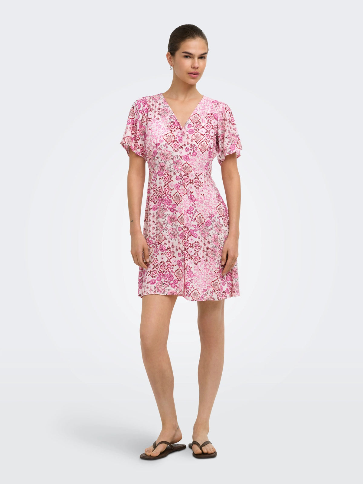 Short dress: LENZING™ ECOVERO™ Short Sleeve V Neck Buttons Mosiac EVIDA - Pink - ONLY