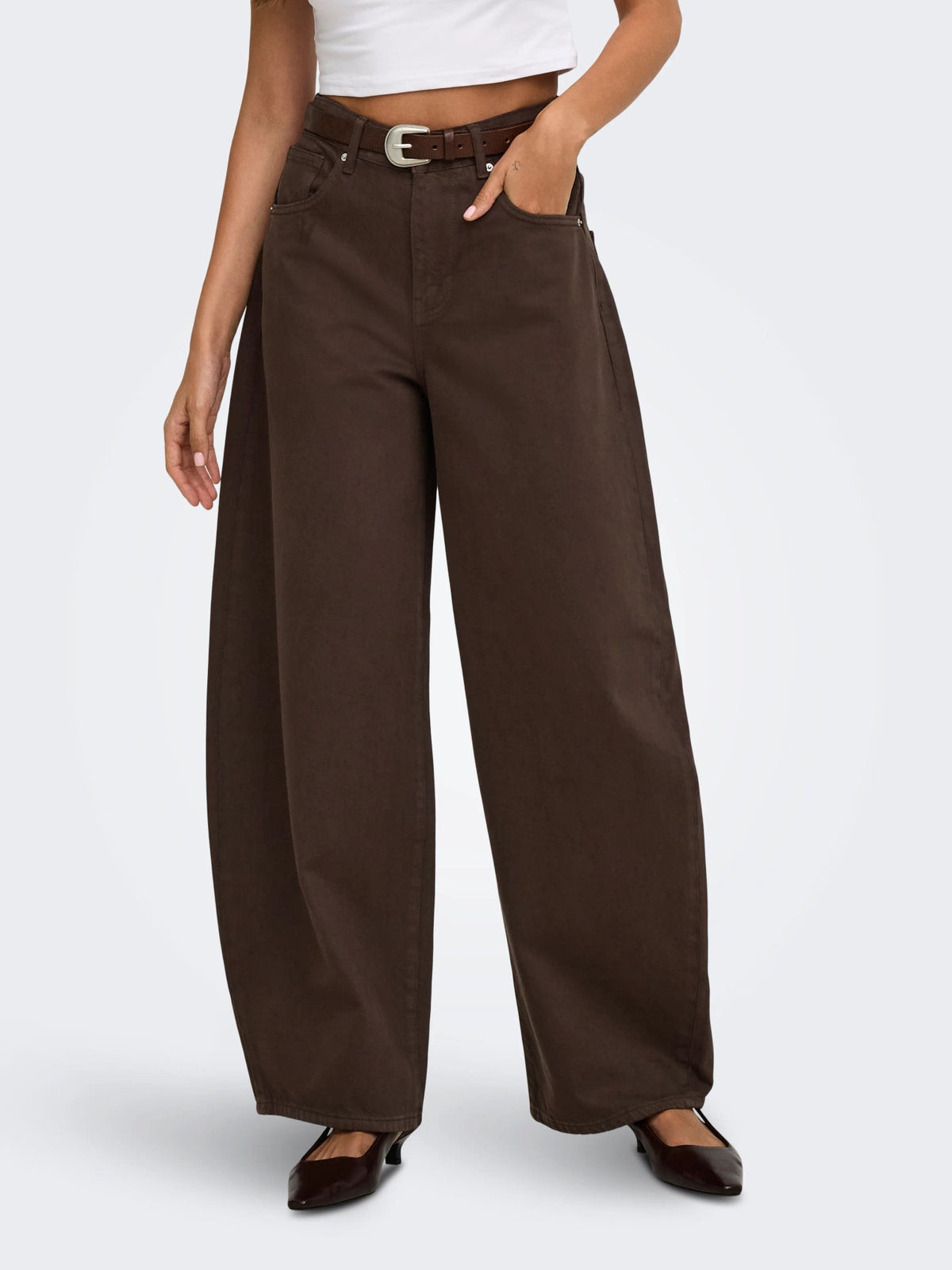 Jeans: Cotton Denim High Waist Barrel TAYLOR - Chocolate Brown - ONLY