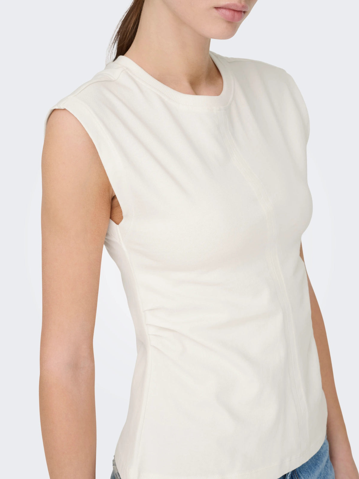Top: Organic Cotton Round Neck Sleeveless Fitted Ruching  MARIE - Cloud Dancer White - ONLY