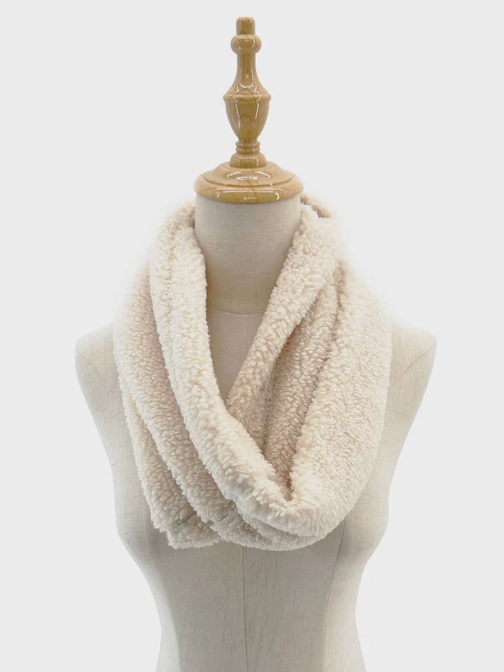 Scarf: Cowl Neck Snood Shearling Cosy Fluffy - Cream