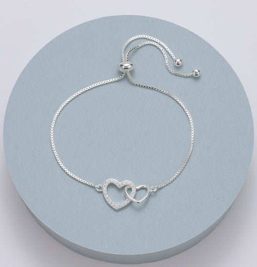 Bracelet: Pulling Linked Hearts  - Silver - Gracee