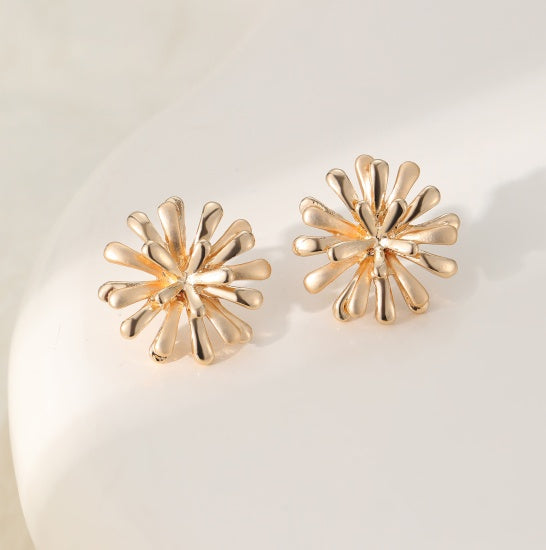 Earrings: Stud Large Flower - Gold - Gracee Jewellery