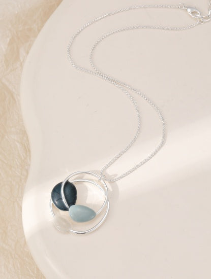 Necklace: Short with Double Circles with Pebbles - Silver Gracee Jewellery
