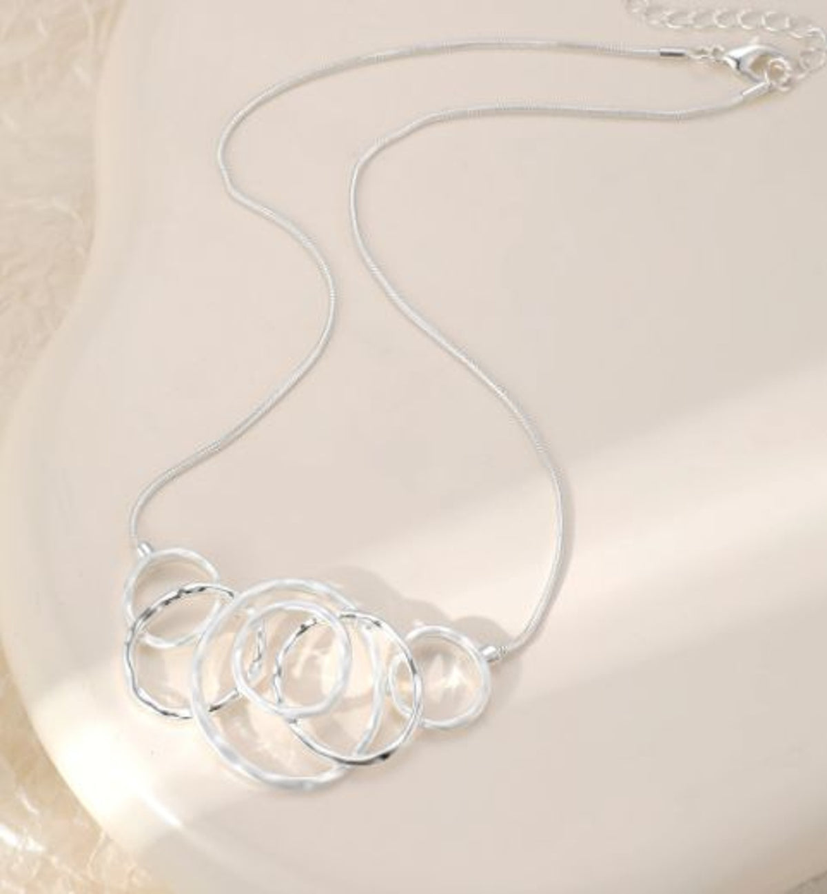 Necklace: Short Overlapping Circles - Silver  Gracee Jewellery